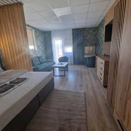 Bobrowa Przystan Hotel *